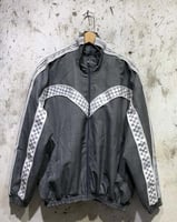 طقم لويس فيتون رمادي