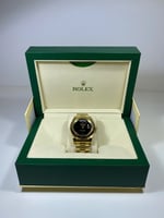 ساعة رولكس لون ذهبي