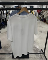 تيشيرت ديور بشعار مطرز