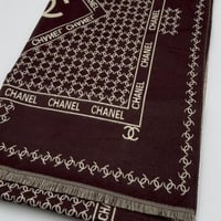 وشاح شانيل كبير لون بني بوجهين