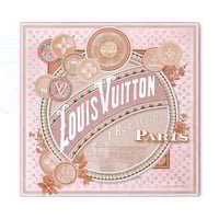 سكارف لويس فيتون وردي بنقوش