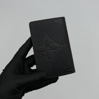 محفظة لويس فيتون سوداء