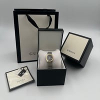 ساعة قوتشي سوداء