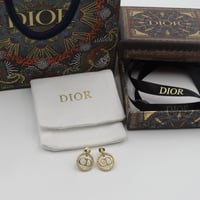 حلق ديور ذهبي