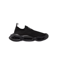 حذاء دولتشي اند قابانا لون أسود