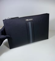 باوتش برادا لون أسود