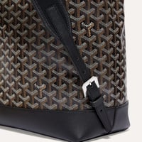 شنطة ظهر جويارد اسود