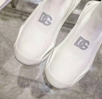 حذاء دولتشي اند قابانا لون ابيض