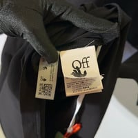 تيشيرت اوف وايت ابيض / اسود