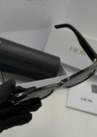 نظارة ديور وأسود مربعة