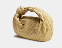 شنطة بوتيقا لون أخضر