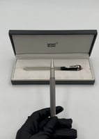 قلم مون بلان لون فضي و أسود