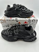 حذاء دولتشي اند قابانا لون أسود