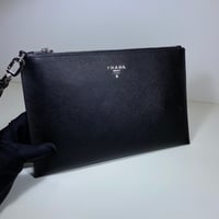 باوتش برادا لون أسود بشعار فضي