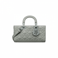 شنطة ديور لون رمادي