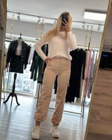 بنطال لويفي بني