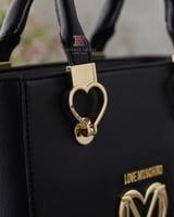 شنطة كتف/كروس ماركة لوف موسكينو - أسود