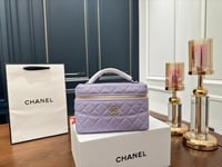 شنطة شانيل فانيتي بنفسجي