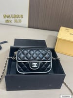 شنطة شانيل كاميرا