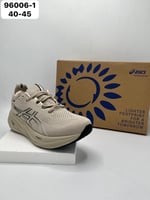 ASICS 16