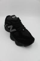 New Balance black