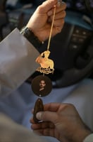 تعليقة سيارة عسكري مع الصوره وكسرة العود