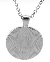 قلادة تعريف لمرضى السكر