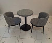 طاولة مع 2 كراسي لون رصاصي