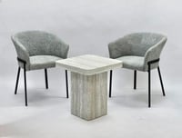 طاولة مع 2 كراسي