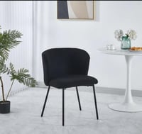 كرسي مفرد بوكلية أسود