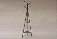 علاق ملابس اسود