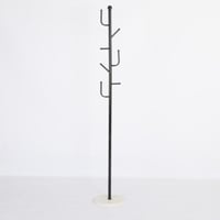 علاق ملابس لون لون اسود