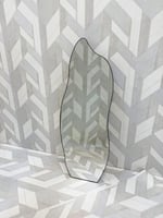 مراية حديد اسود