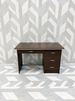 طاولة مكتب مدرسي بني