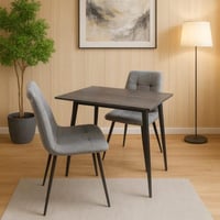 طاولة مع 2 كراسي خشب بني