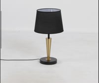 مصباح لون اسود