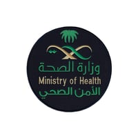 كاب مع شعار على مزاجك