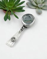 حامل بطاقة دائري معدني