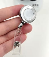 حامل بطاقة دائري معدني