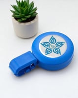 حامل بطاقة مع شعار 3D التجمعات الصحية وشركة الصحة...