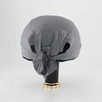 غطاء راس طبي ولراكبي الدراجات رمادي