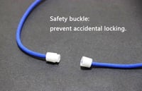 حامل بطاقة معدني