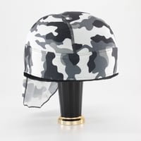 غطاء راس طبي ولراكبي الدراجات مموه ابيض