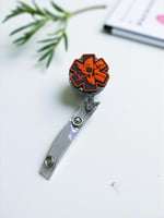 حامل بطاقة مع شعار مجسم ميدك