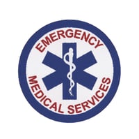 كاب مع شعار على مزاجك