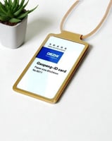 حامل بطاقة معدني