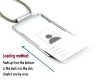 حامل بطاقة معدني