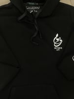 بلوفر ليحتضنك دئمآ بدلا عني مع الحروف والتاريخ