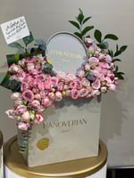 شوكلت هانفريان مع ورد