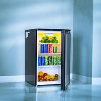 ثلاجة عرض زجاج باب واحد 165 لتر GEEPAS GSC1601BE